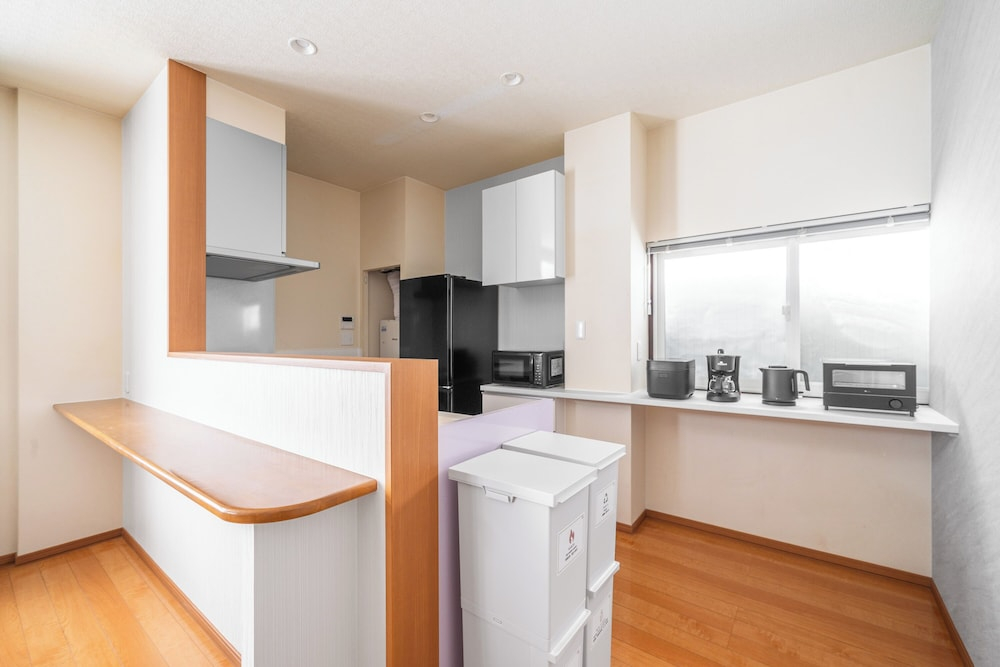 E-Us Sakaedori House