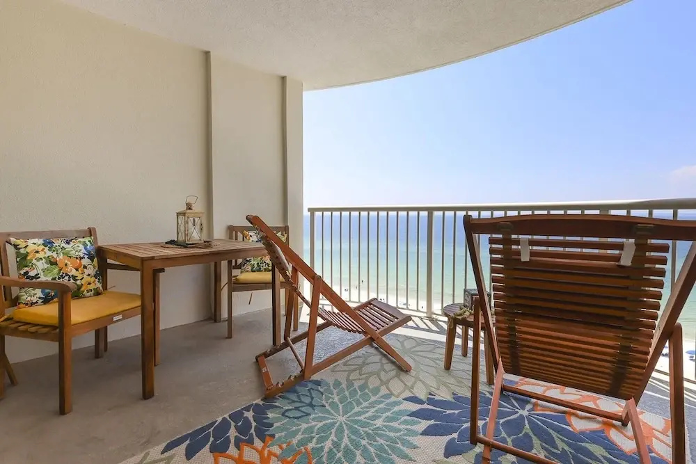 Royal Palms Condominiums