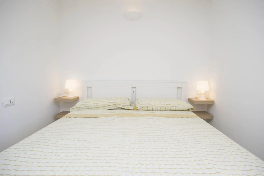 Casa del Colle sleeps 4 on the first floor equipped with every comfort near Procchio-CASA DEL COLLE