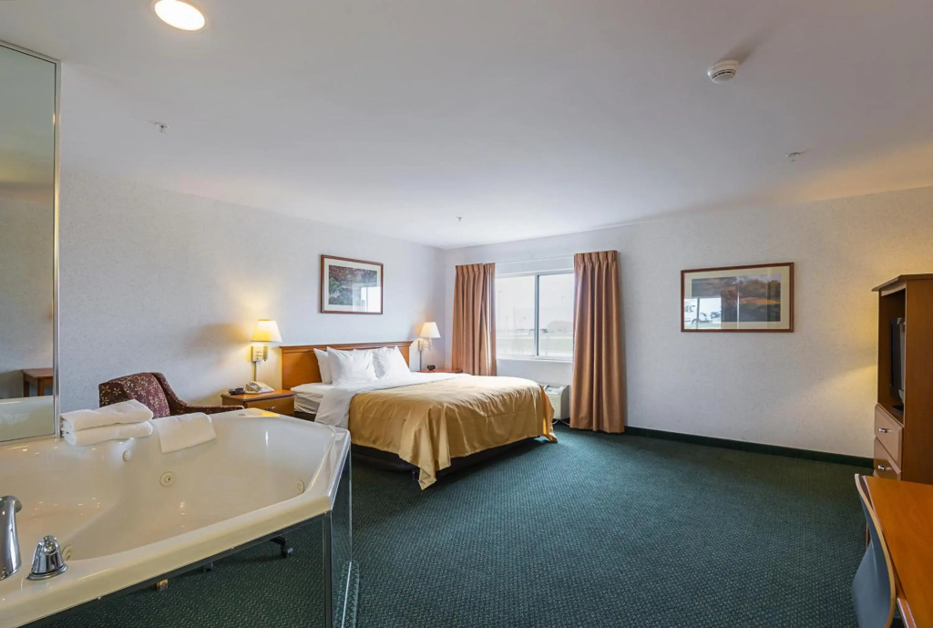 Quality Inn & Suites Belmont - Platteville