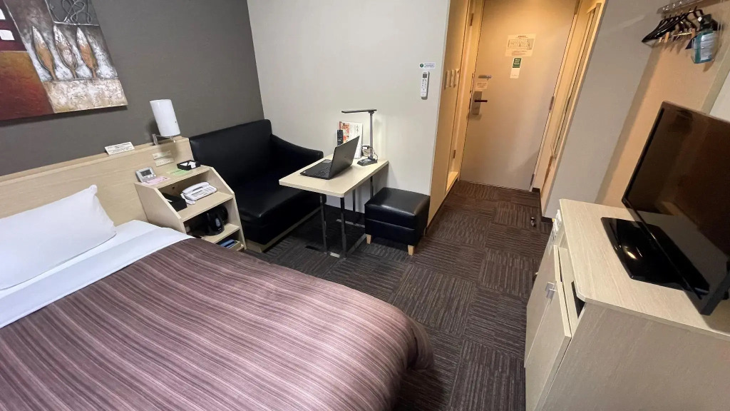 Hotel Route-Inn Saiki Ekimae