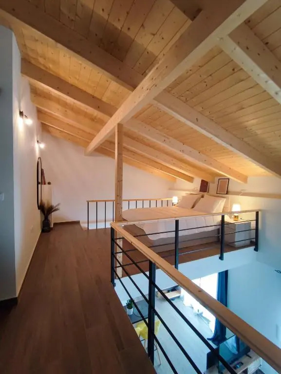 Freesia Loft Apartment