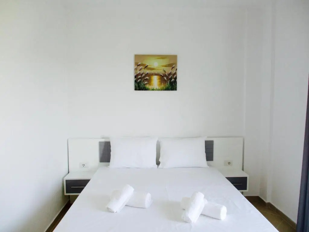 Sunshine Hotel