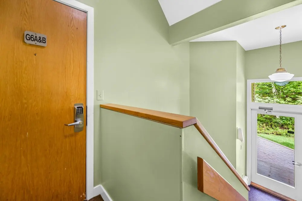 Beautiful 2br/2ba Fall Line Condo W/ Mountain Views, Pool, Hot Tub, Sauna, Shuttle. G6b 2 Bedroom Condo