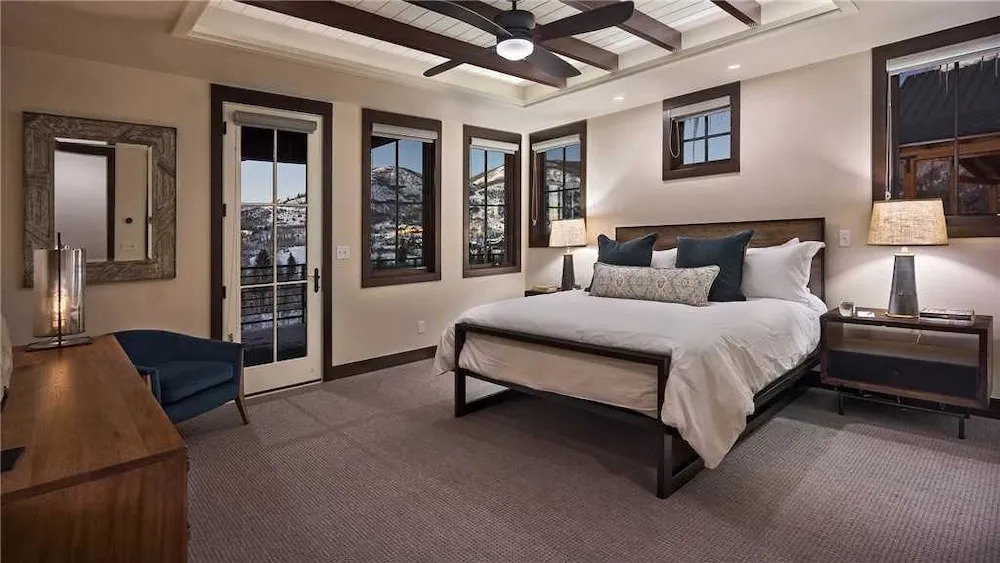Blackstone Lodge 4 BedroomHoliday home By Moving Mountains