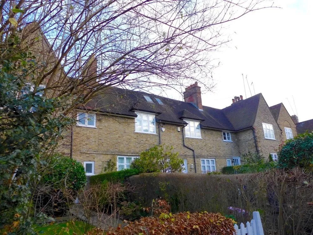 Veeve - Coleridge Walk