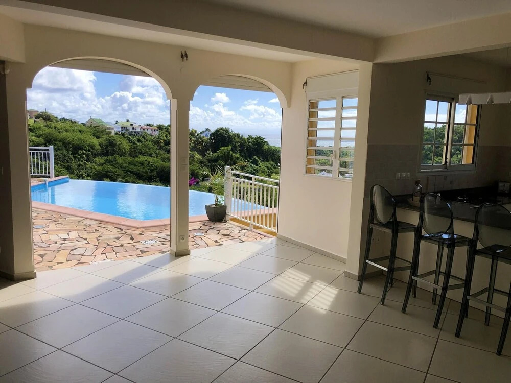 Villa With 4 Bedrooms in Le Gosier, With Wonderful sea View, Private Pool, Enclosed Garden Near the Beach