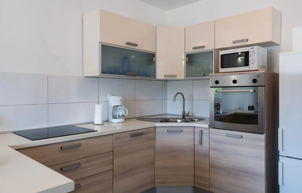 Awesome Home In Loborika
