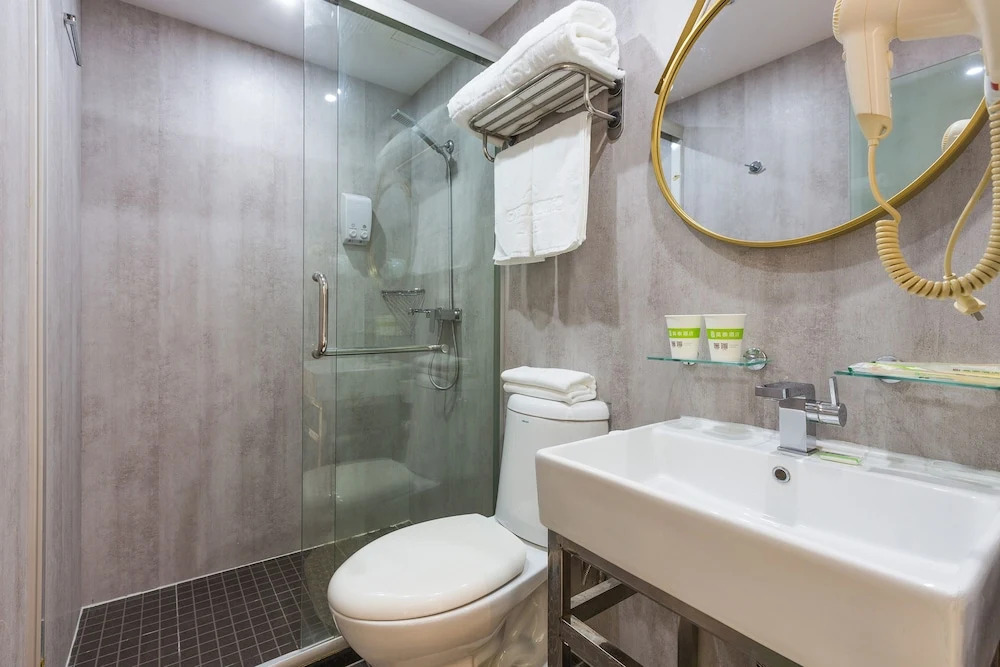 Hangzhou Yueyuan Hotel (Hangzhou Wulin Square Subway Station)