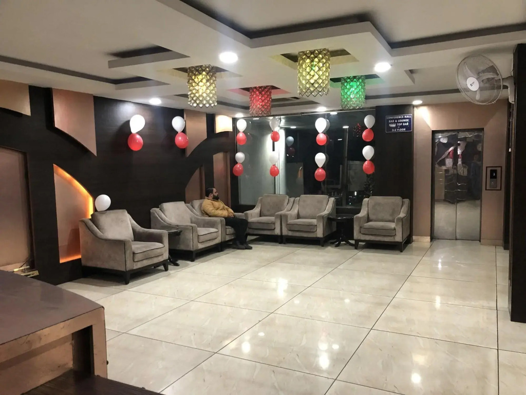 OYO Premium Bahadrabad Haridwar