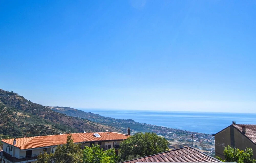 Amazing Apartment in Montepaone With 4 Bedrooms