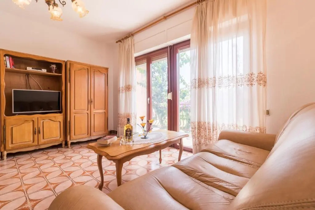 Apartments Ivica 1706