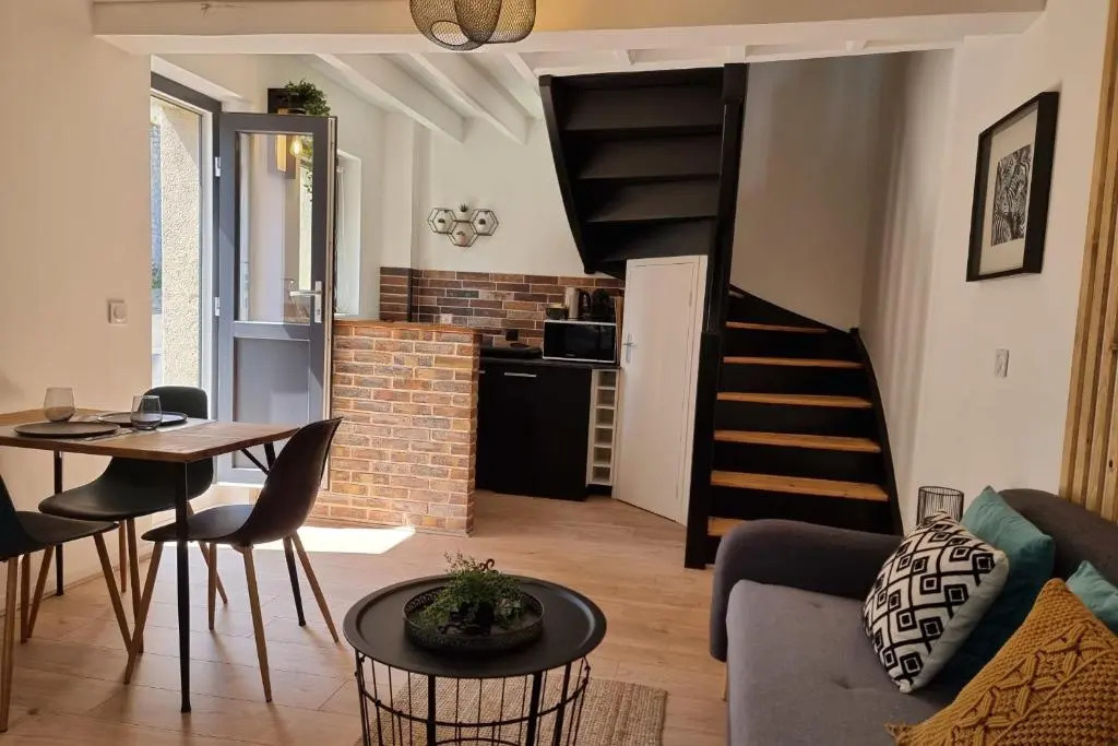 Rive Sud - Charming Maisonette 2 P - City Center