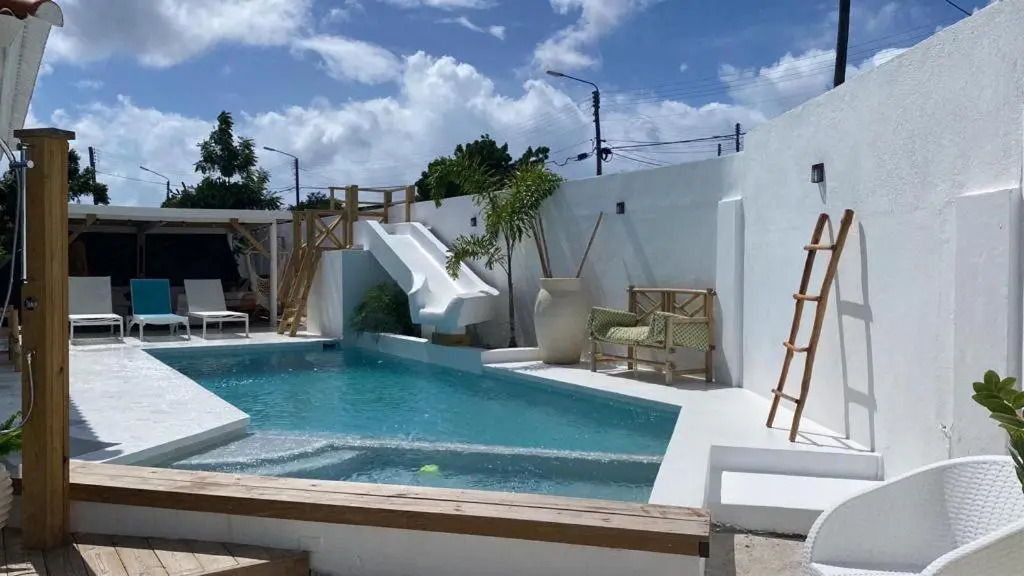 4BLESSINGSCURACAO TOP location swimming pool & nearby beaches -