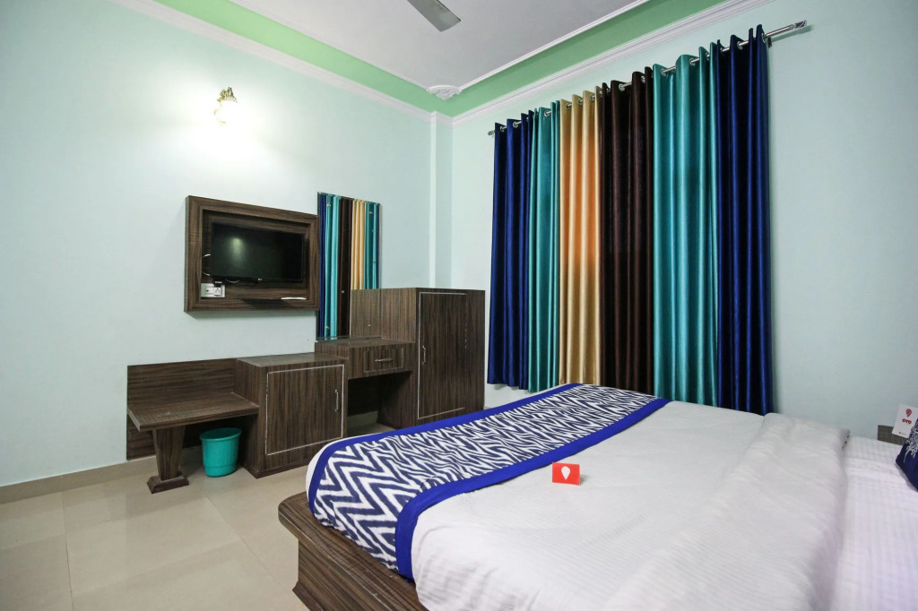OYO 5876 Hotel KS International