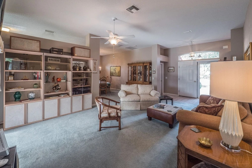 Lopez Lane 1302 by White Pelican VR