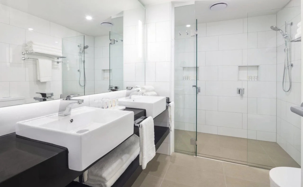 Hotel Indigo Melbourne on Flinders by IHG