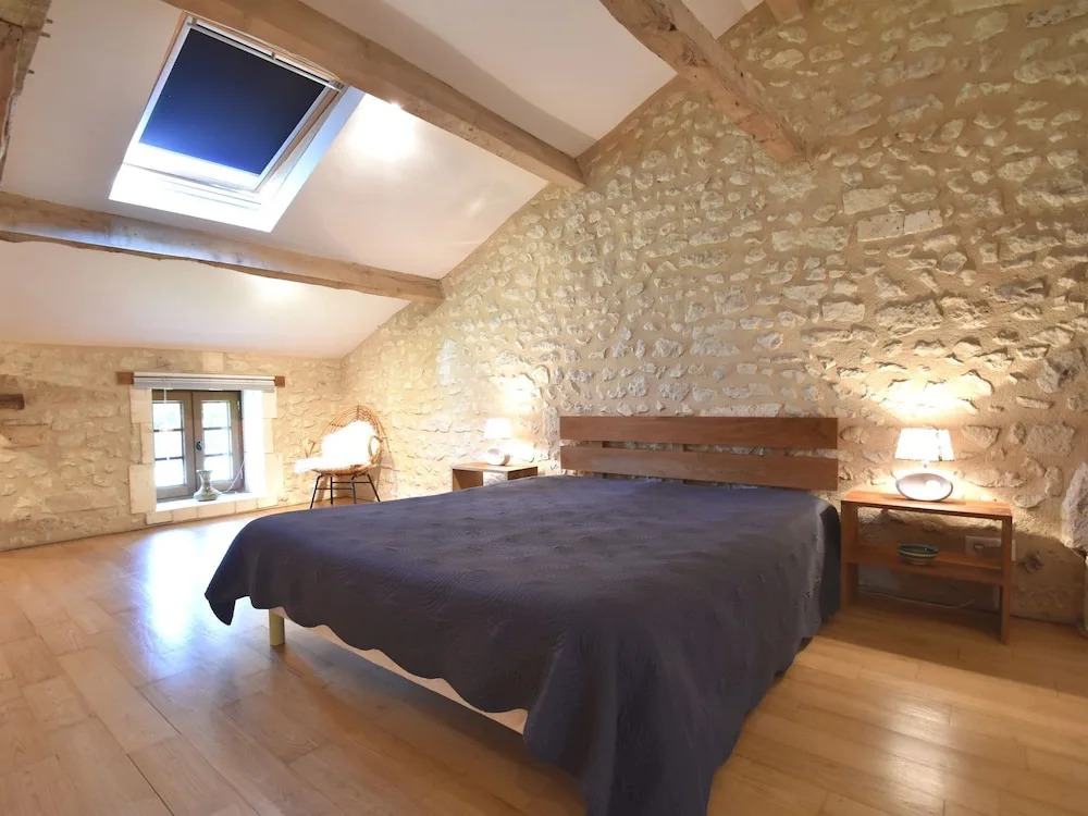 Beautiful Holiday Home With Swimming Pool, Walking Distance From the Centre of Verteillac