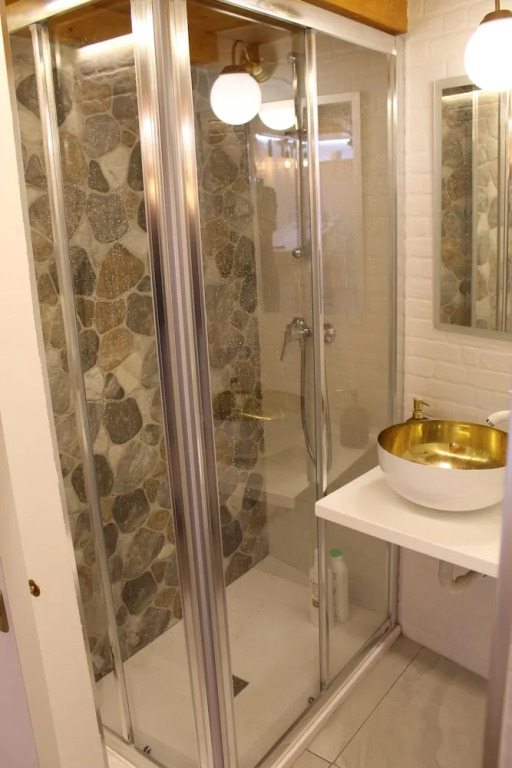 Modern 3 Bedroom in La Latina 10 minutes to Metro