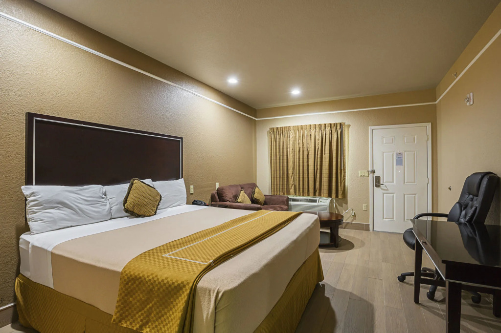 Scottish Inn and Suites Baytown Tx