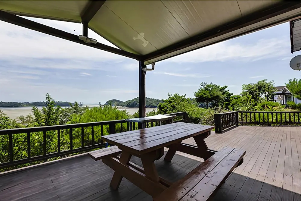 Anmyeondo Eden Dongsan Pension