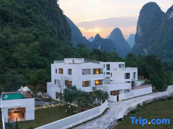 Yongshui River Store of the Thousand and One Courtyard Hopes Resort