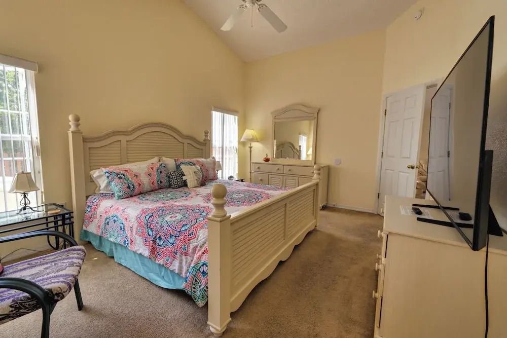 Arler House - Amazing 4 Bed 3 Bath - Private Pool