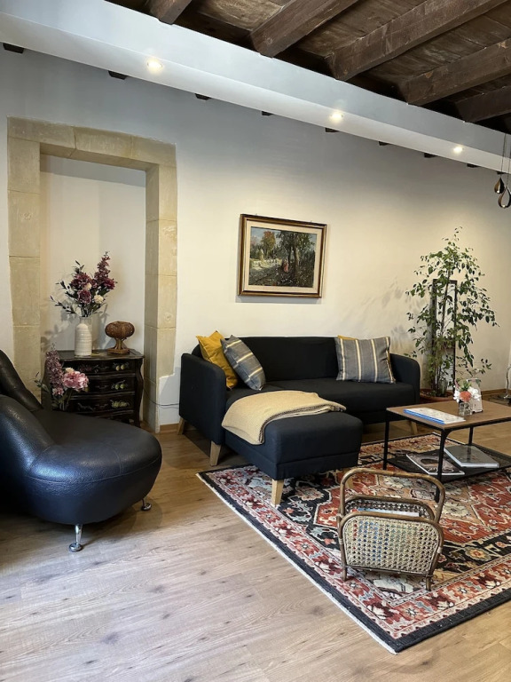 Historical 1400 Ft2 Apartment At Temple Of Apollo