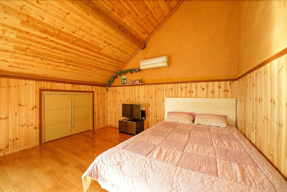 Ganghwa Wild Flower Pension