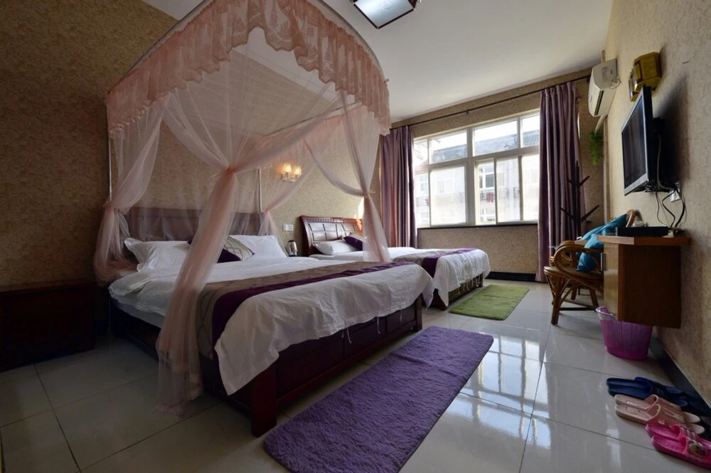 Wuzhen Pomegrante Garden Hotel
