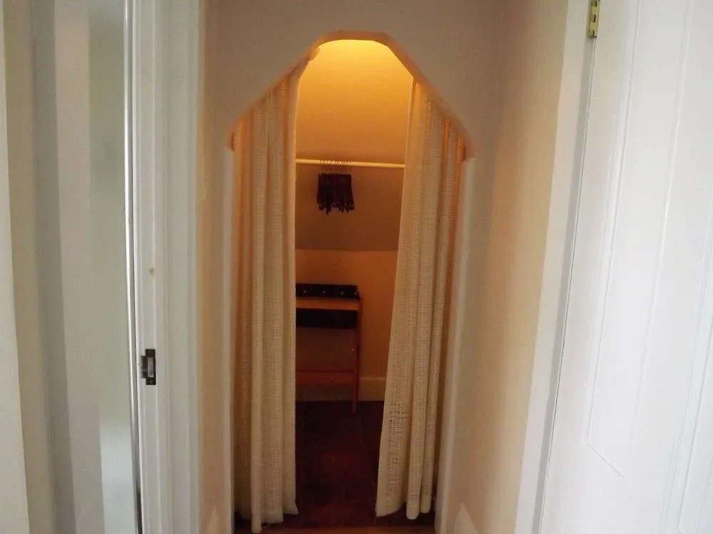 English Experience Bed and Breakfast