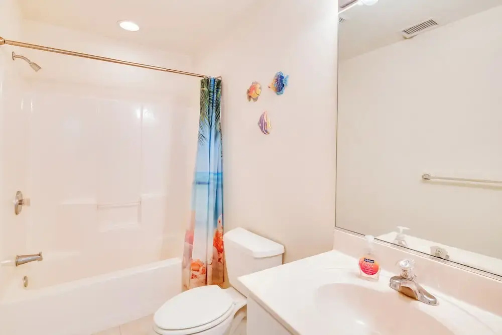 Half-mi to Wildwood Boardwalk: Family-friendly Apt