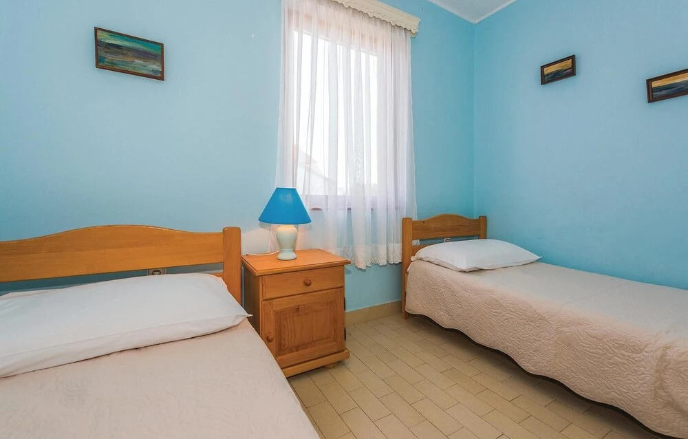 Beautiful Home in Rogoznica With Wifi and 2 Bedrooms