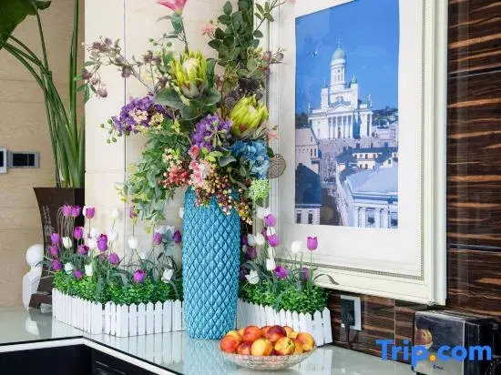 Floral Hotel· Sea Park No.2 Hotel(Weihai Railway Station)