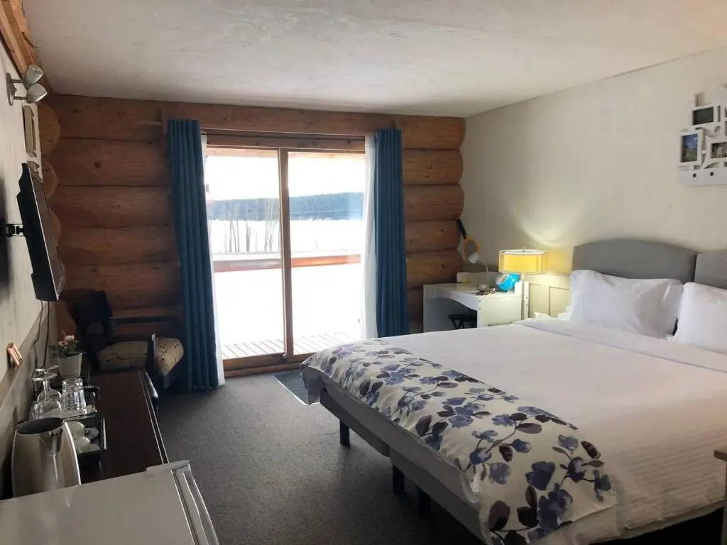 Cariboo Log Guest House