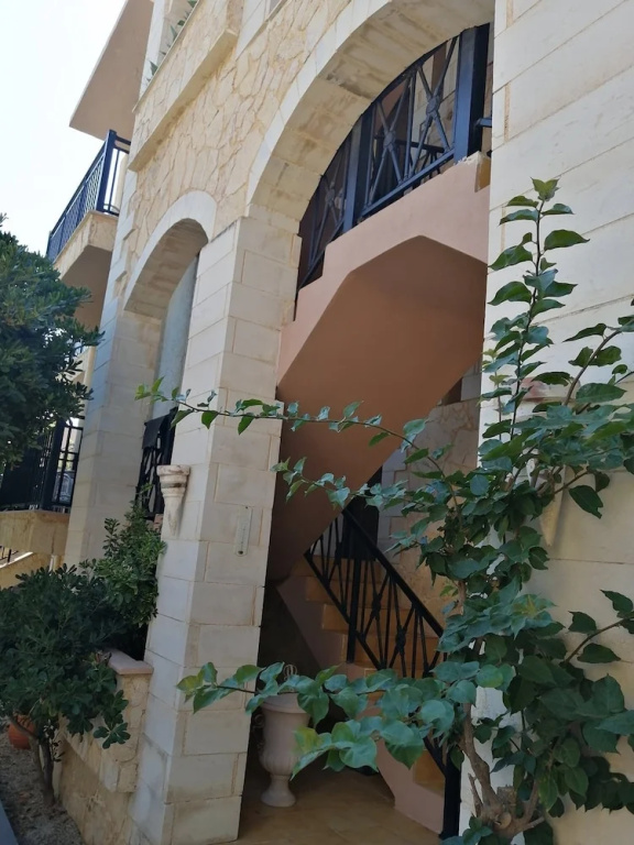 Iliana Apartments