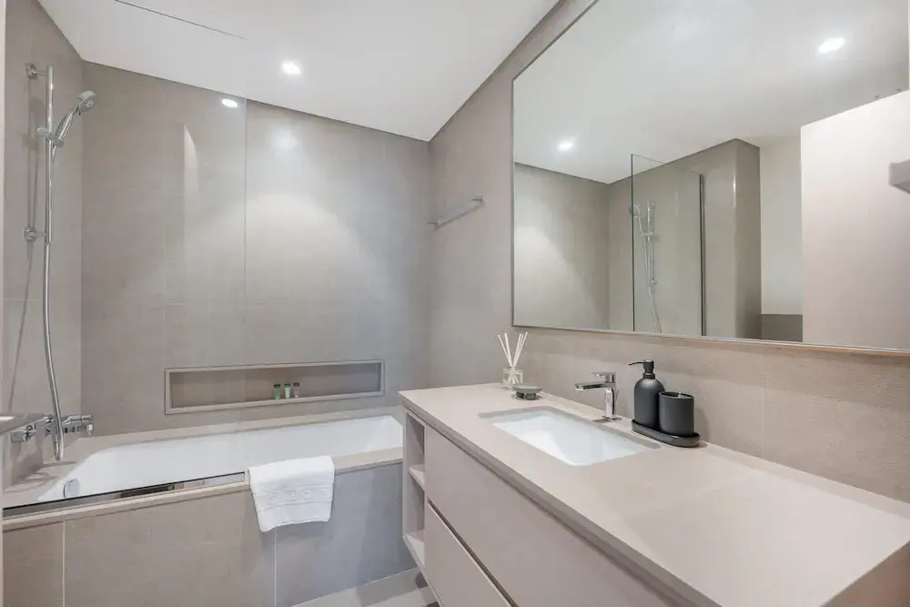 Cozy 2-bedroom Apartment Perfect for Family in Downtown With Burj Khalifa Views