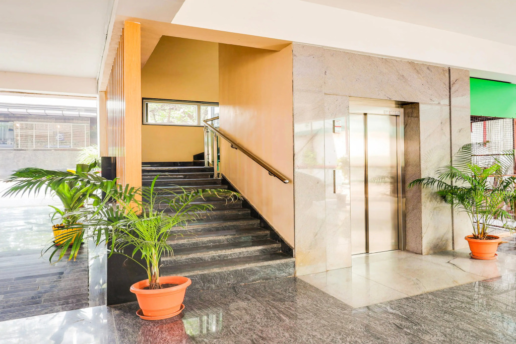 Super OYO Townhouse Visakhapatnam