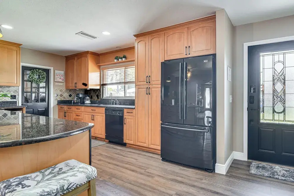4 Mi to Indian Rocks Beach: Home w/ Backyard Oasis