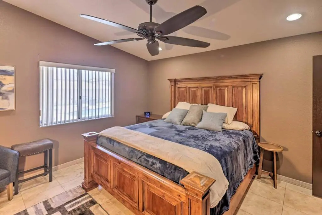 Havasu Haven w/ Pool, Spa, & Firepit