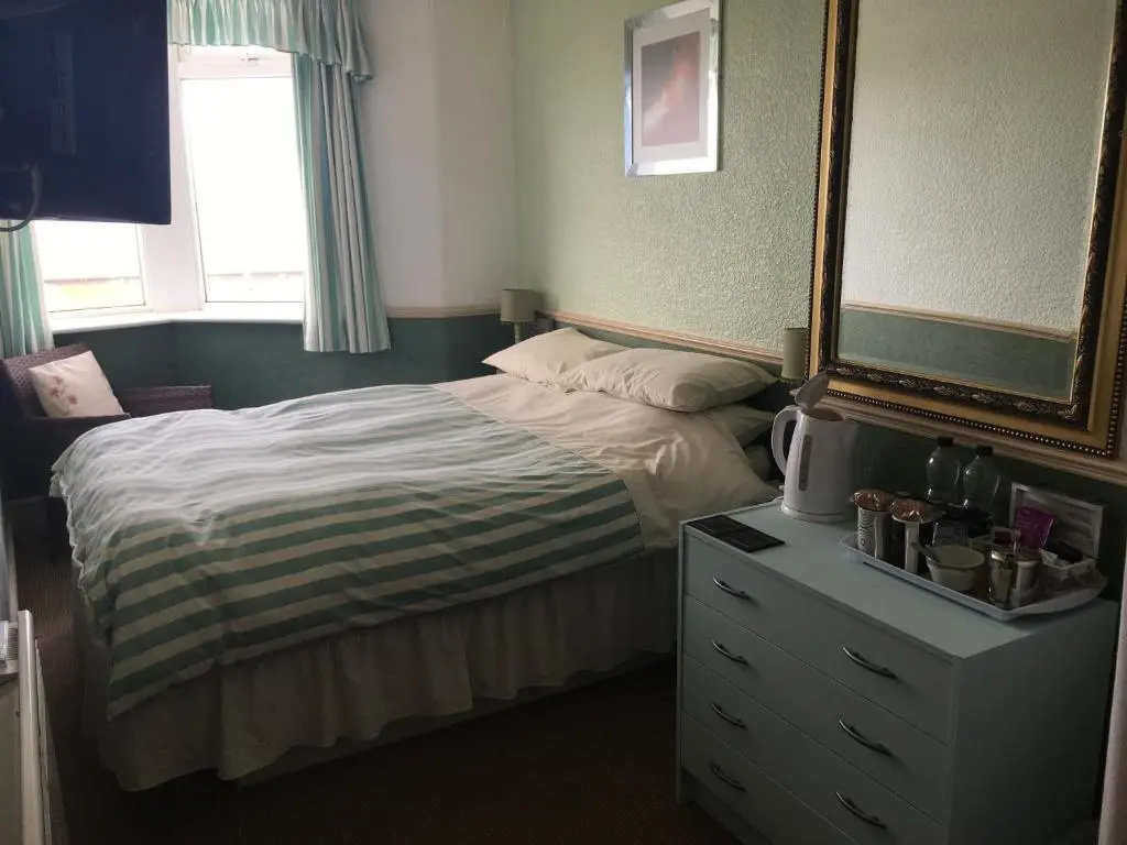 Kingsbury Hotel