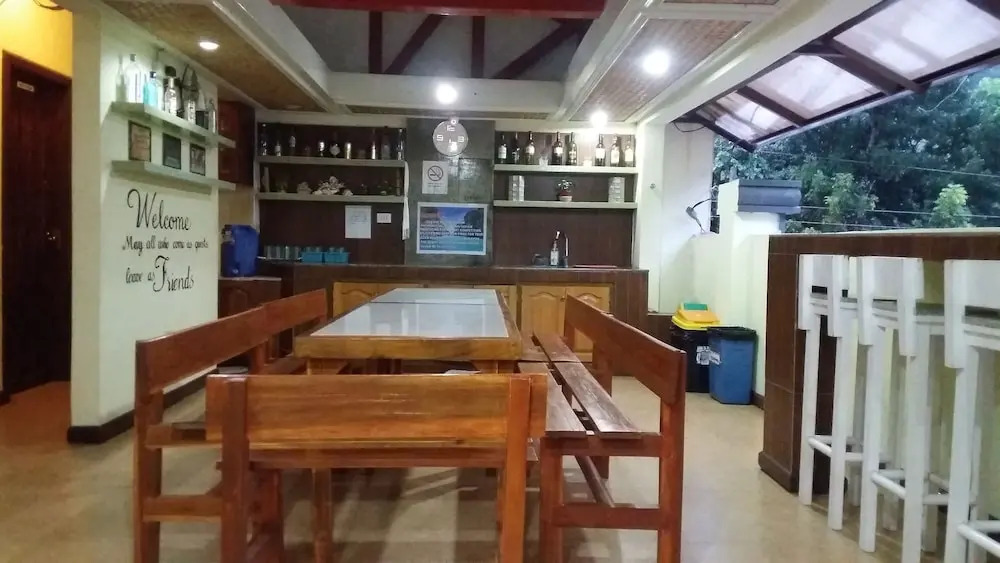 Our Melting Pot Hostel - El Nido