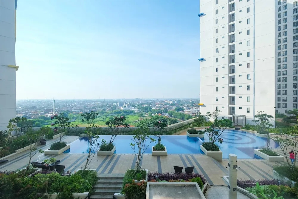 Comfy Connected to Mall at Bassura City Apartment