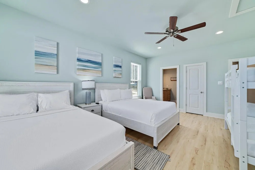 New Coastal Cottage w/ Gulf View, Shared Pool