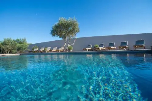 Villa Madra