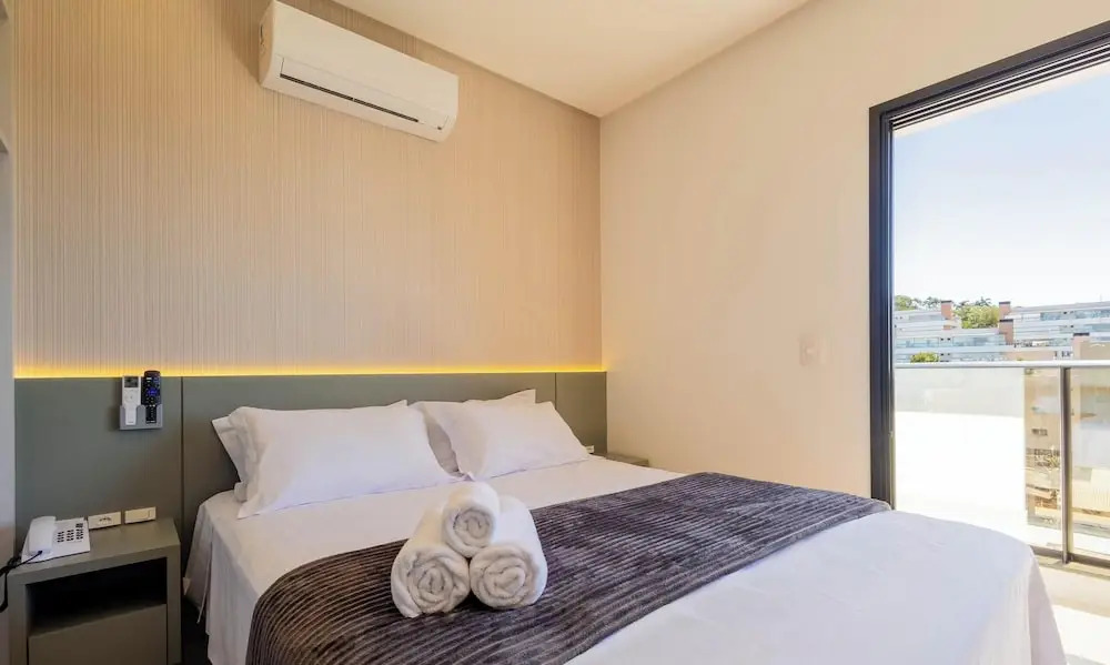 Apartments in a Building With a Pool, 180m From the Beach in Bombinhas - Sfrs