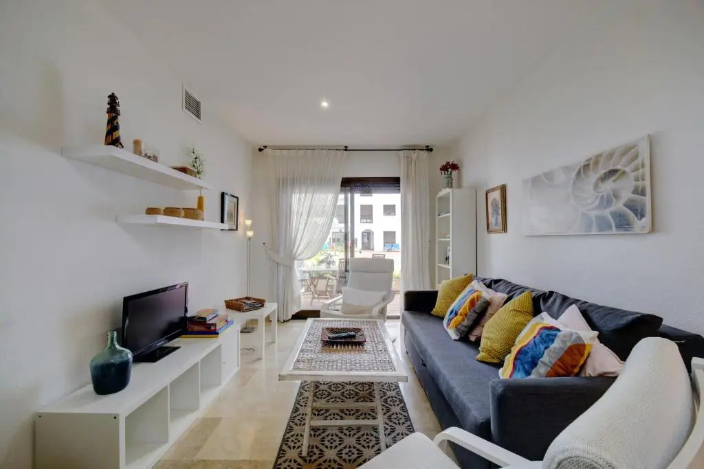 Apartamento 409 Marina Real Puerto de la Duquesa playa