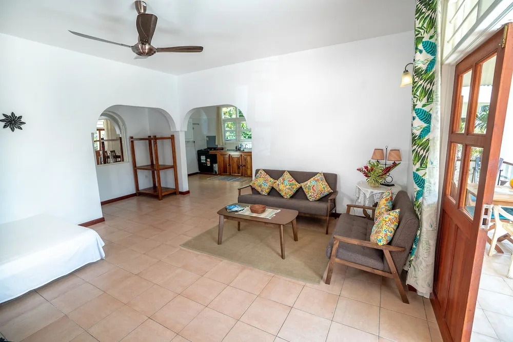 La Maison Hibiscus Self Catering Accommodation