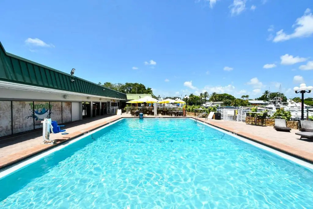 Ramad 612 - Pool, Bunk Beds, Huge TV, Tiki Bar