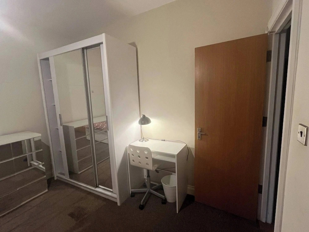 Room-en Suite Room, Finchley, London